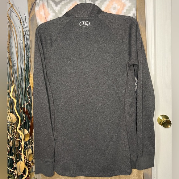 Under Armour quarter zip shirt - Picture 2 of 4